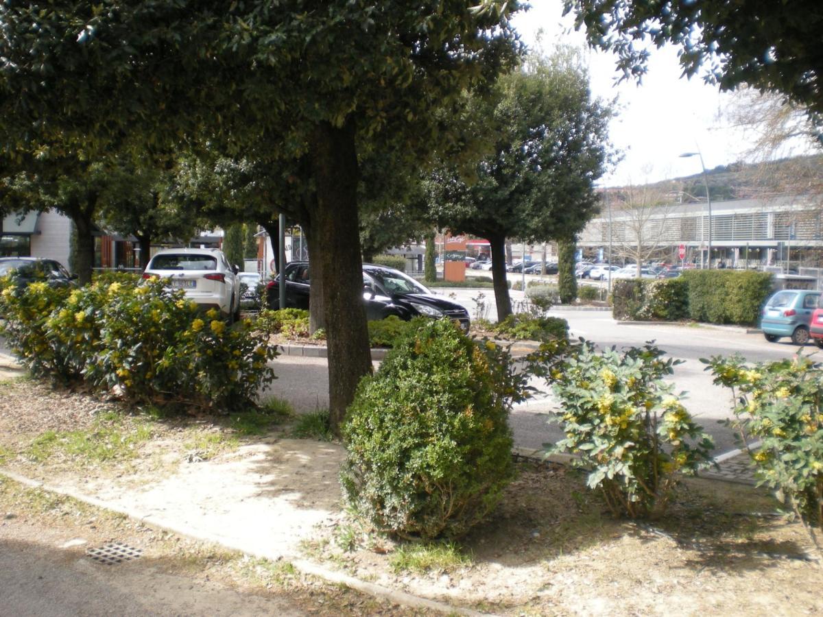 Charming Apartment Tilli With Parking 佩鲁贾 外观 照片